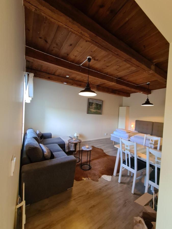 Byskolansvandrarhem Bronnestad Esterno foto