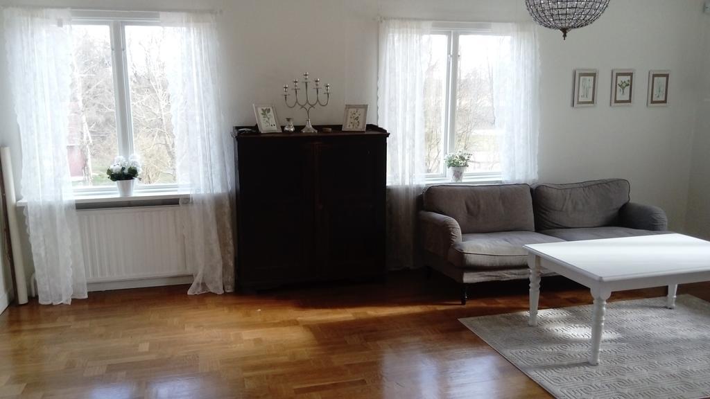 Byskolansvandrarhem Bronnestad Esterno foto